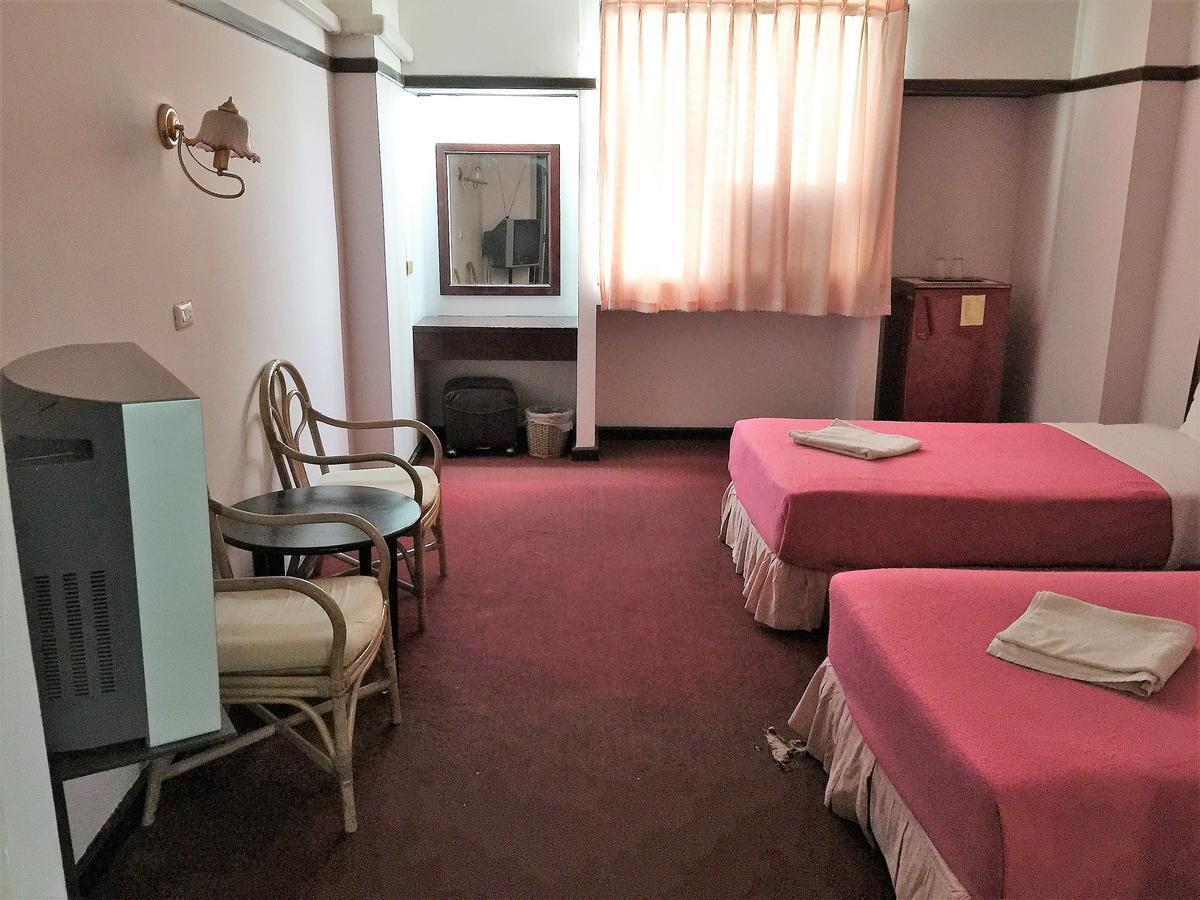Daeng Plaza Hotel Phuket Екстериор снимка