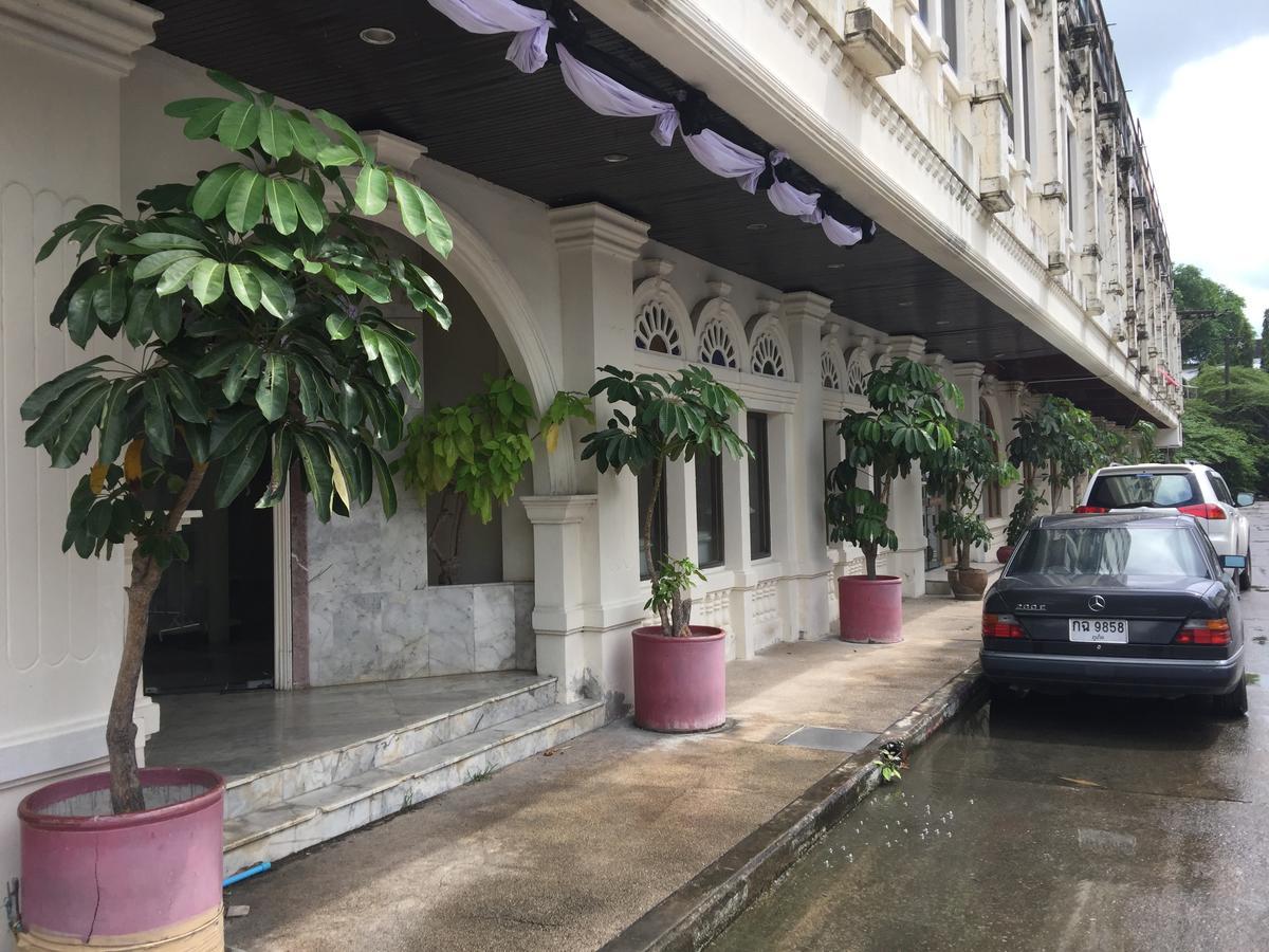 Daeng Plaza Hotel Phuket Екстериор снимка