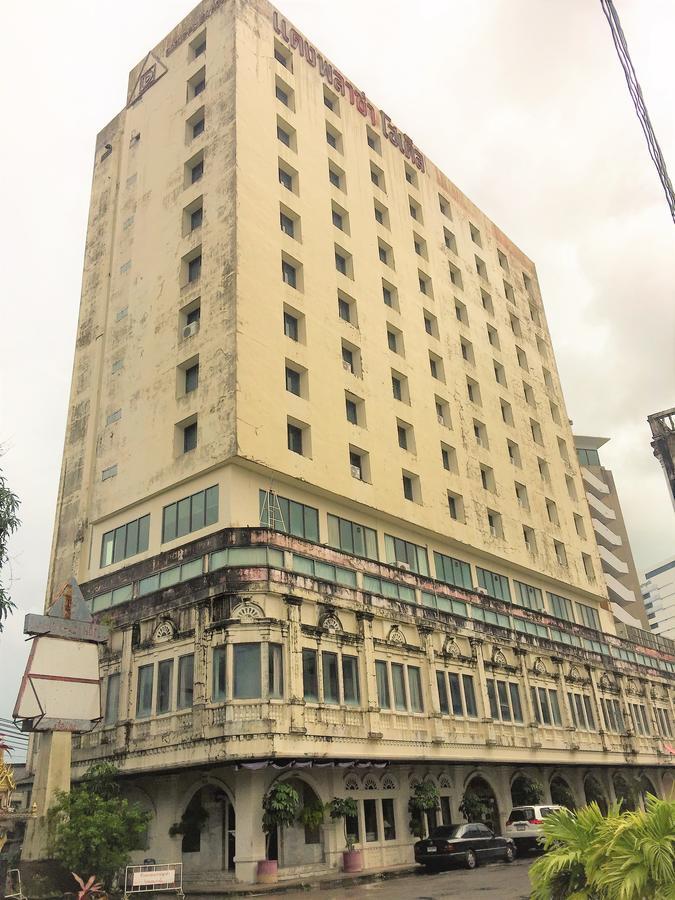 Daeng Plaza Hotel Phuket Екстериор снимка